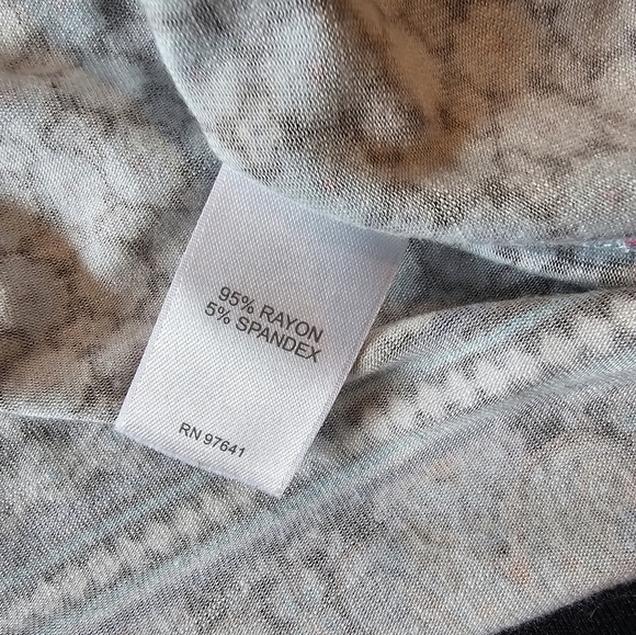 J. Jill •Size Medium• Damask Tunic Blouse Paisley Floral Print Long Sleeve - Picture 6 of 8